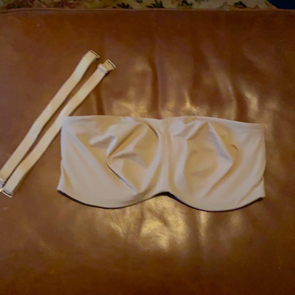 Strapless bra from Cacique